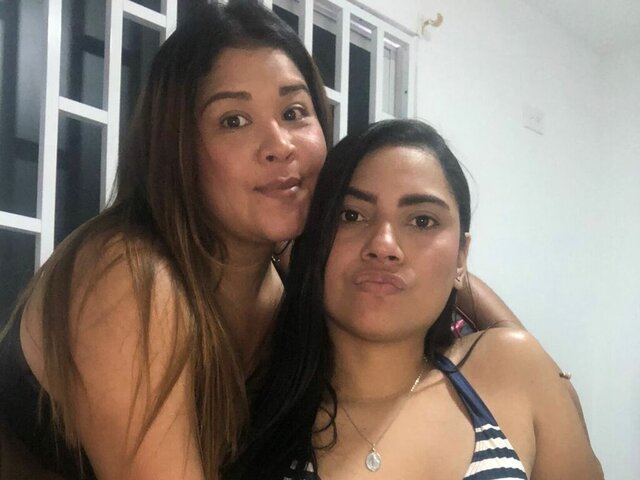 View SafiroandPandora Naked Private