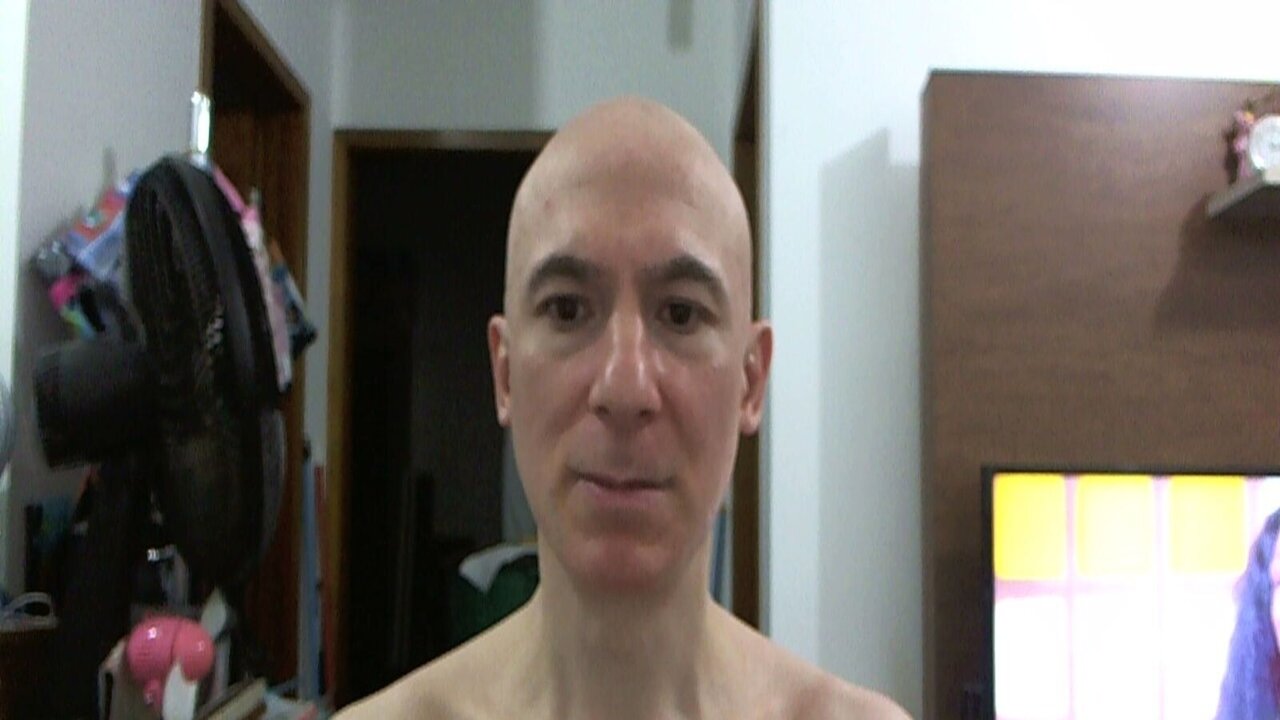 View SanLee Naked Private