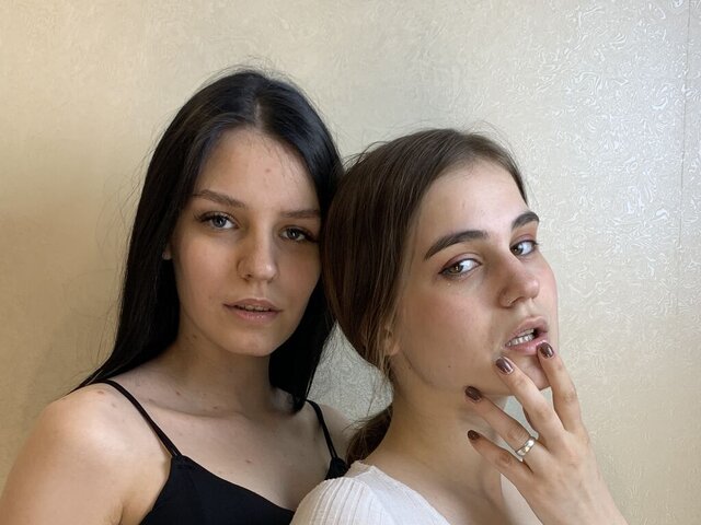 View ShannonAndDoroth Naked Private