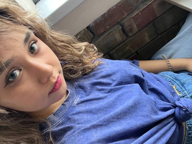 View SherellSandez Naked Private