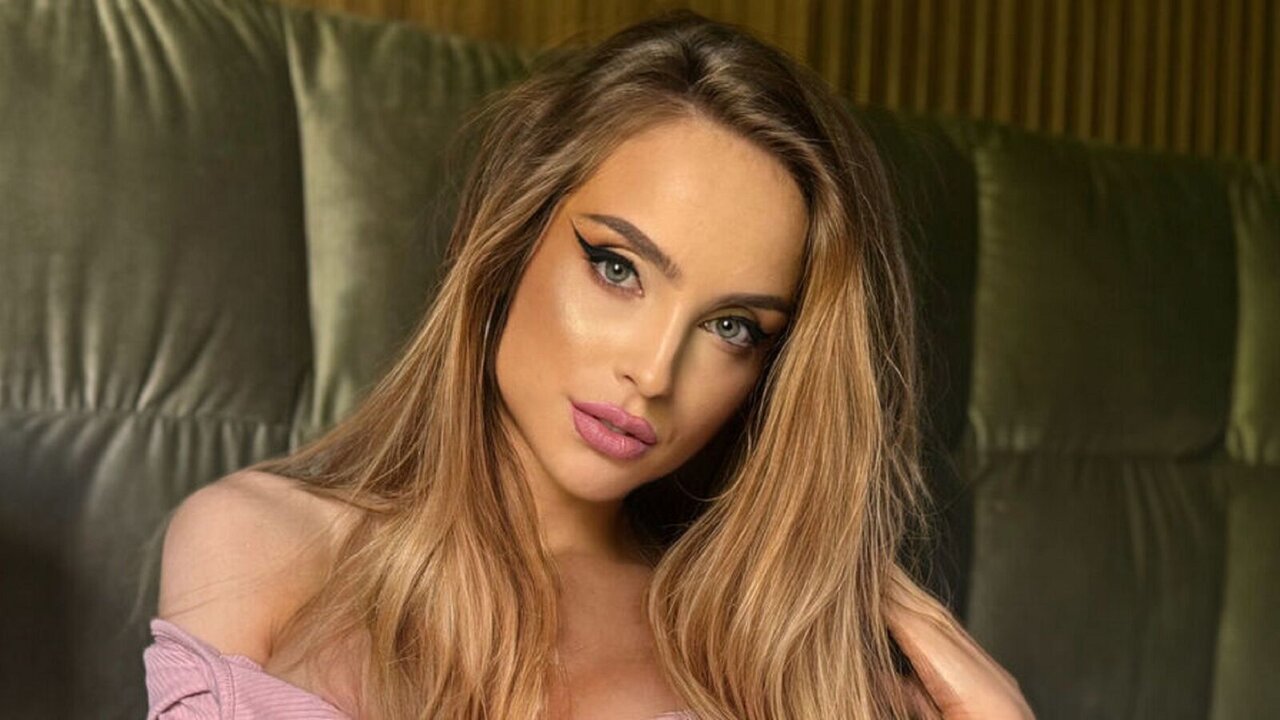 View SherinStone Naked Private