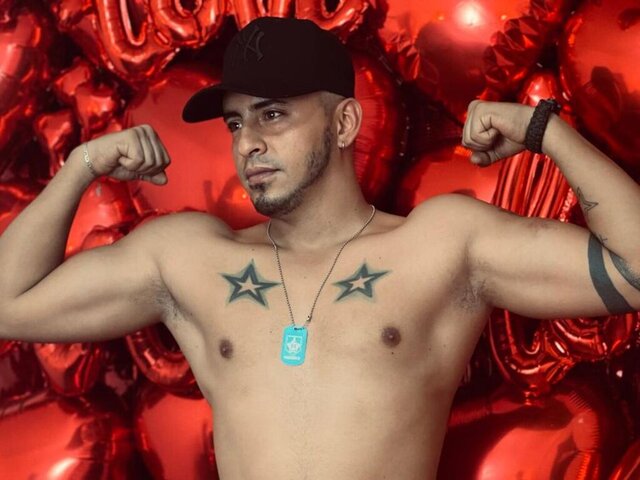 View TeylorTompson Naked Private