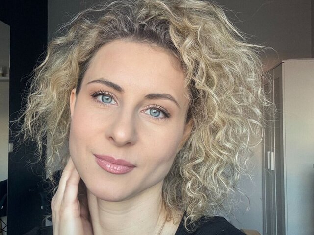 View TiffaniRoze Naked Private
