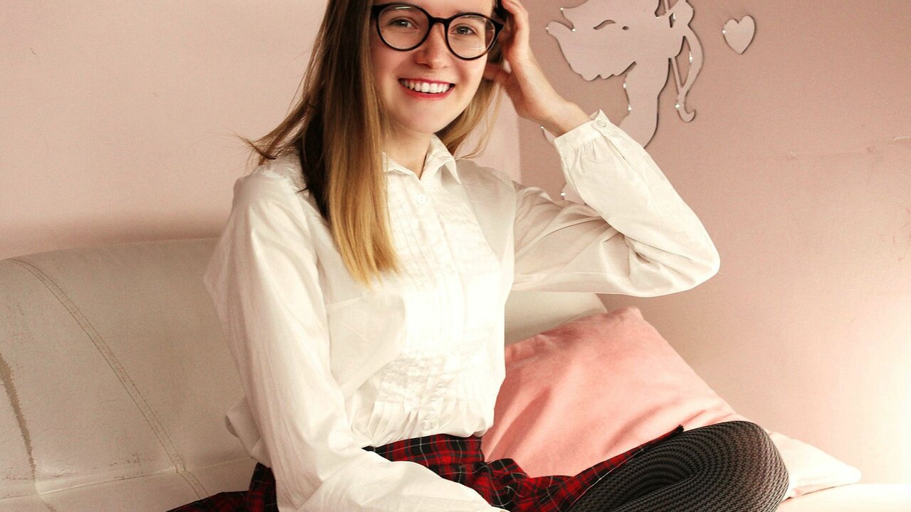 View TiffanyCloud Naked Private