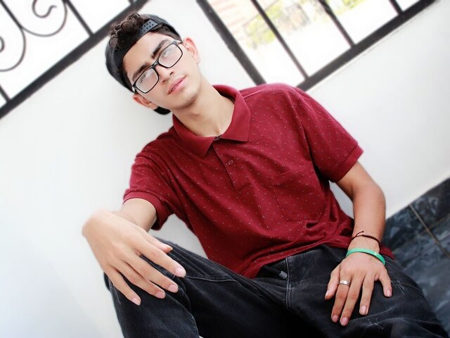 View TylerWhiite Naked Private