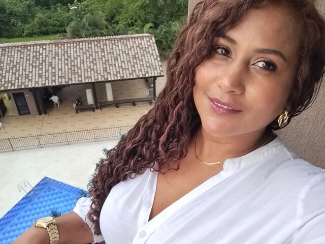 View Yiya Naked Private