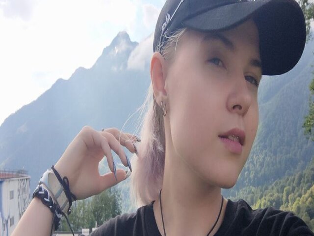 View ZeldaGingell Naked Private